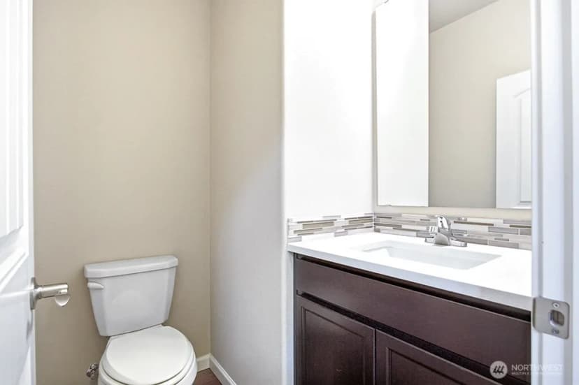 Property photo for 3795 Portside Drive, Bremerton photo 9