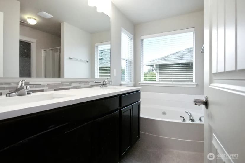 Property photo for 3795 Portside Drive, Bremerton photo 10