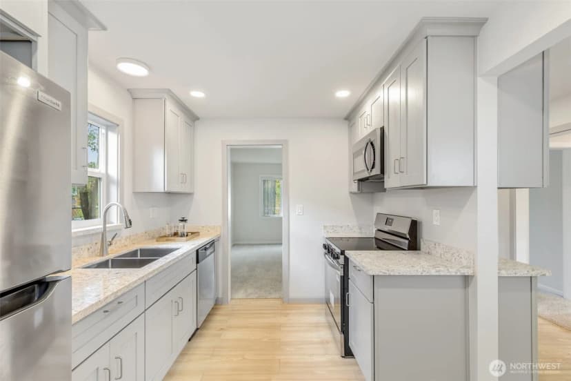 Property photo for 12262 20th Avenue S, Seattle photo 14