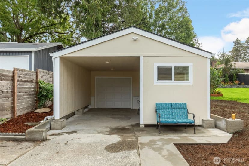 Property photo for 12262 20th Avenue S, Seattle photo 32