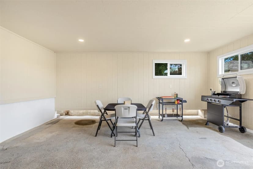 Property photo for 12262 20th Avenue S, Seattle photo 31