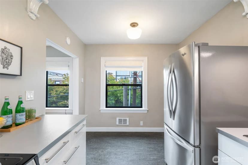 Property photo for 1136 13th Ave #305, Seattle photo 12