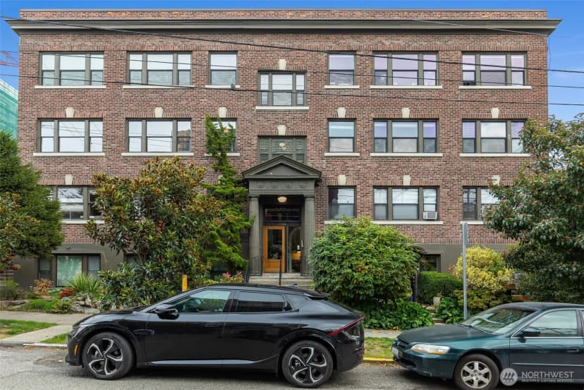 Property photo for 1136 13th Ave #305, Seattle photo 20