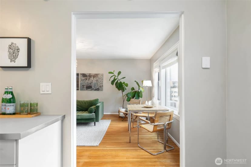 Property photo for 1136 13th Ave #305, Seattle photo 14