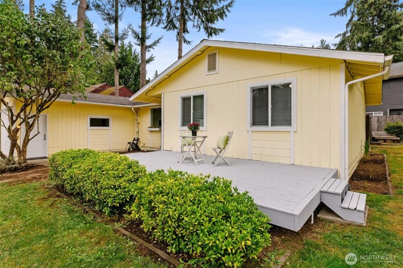 Property photo for 22120 Sea Vista Ne, Poulsbo photo 4