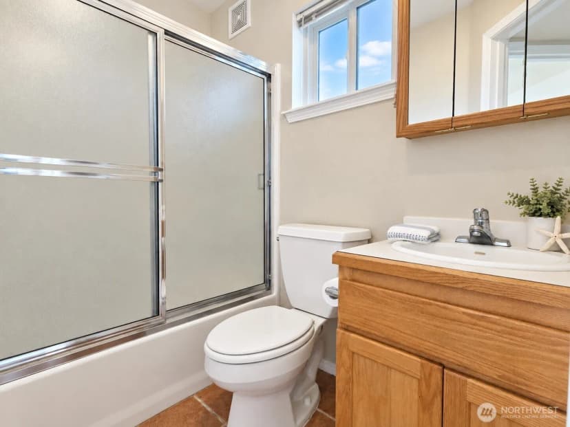Property photo for 1499 Diamond Head Avenue Sw #2, Ocean Shores photo 21