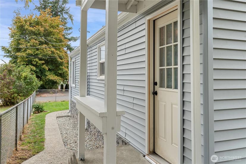 Property photo for 2524 Barnett Street, Bremerton photo 25