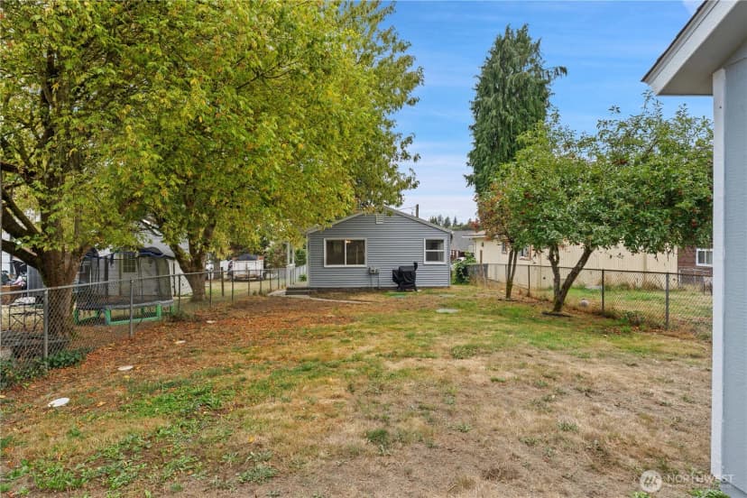 Property photo for 2524 Barnett Street, Bremerton photo 30