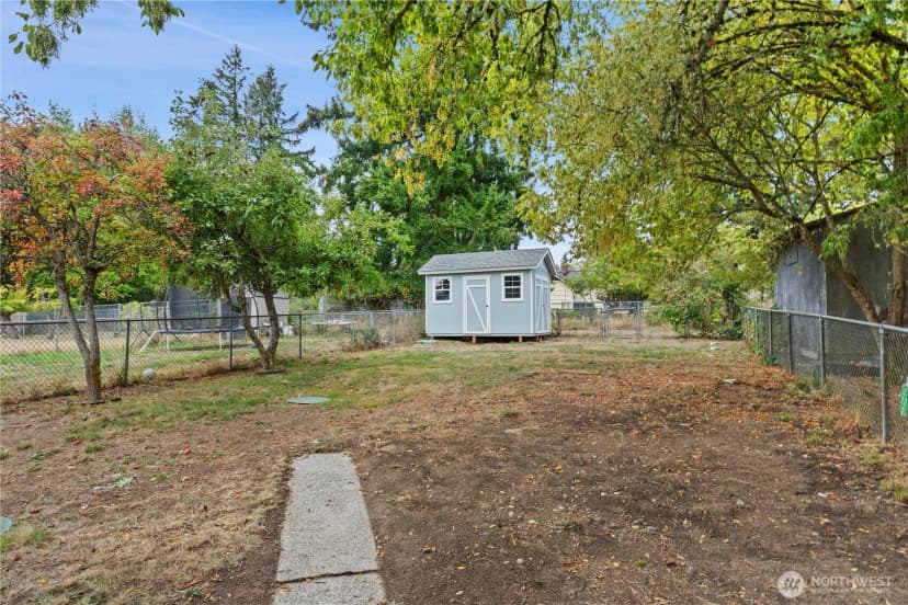 Property photo for 2524 Barnett Street, Bremerton photo 29