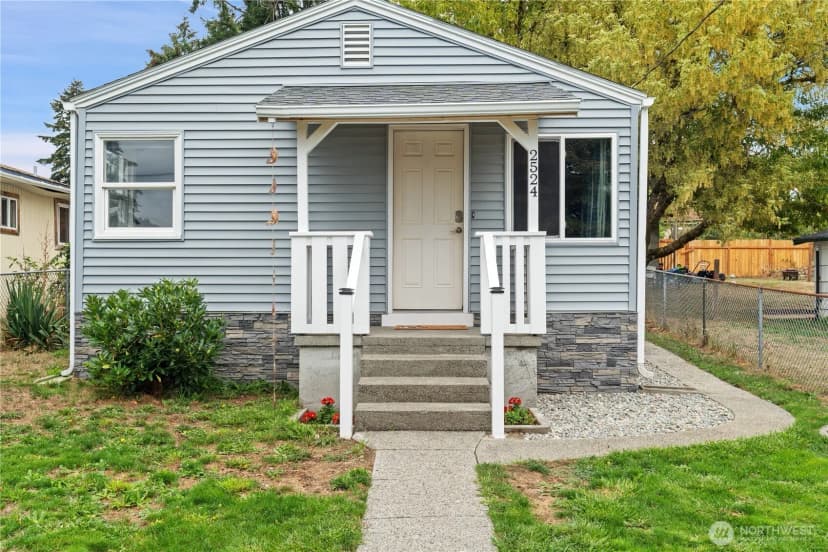 Property photo for 2524 Barnett Street, Bremerton