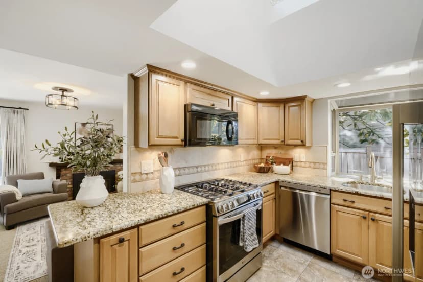 Property photo for 13426 117th Avenue Ne, Kirkland photo 11