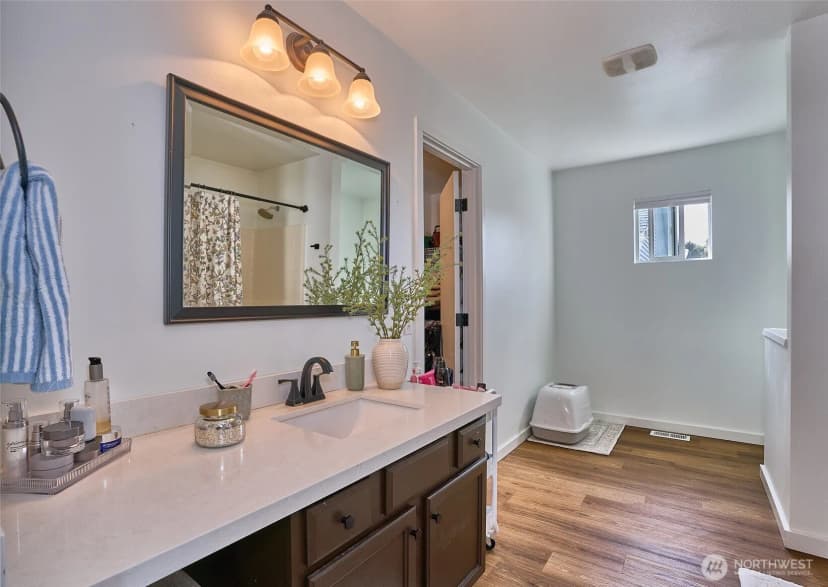 Property photo for 21636 Se 298th Pl, Kent photo 17