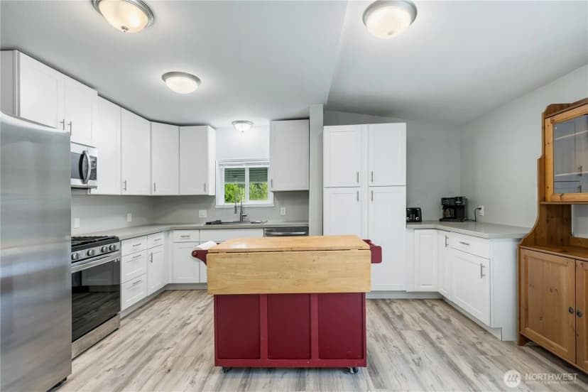 Property photo for 5601 106th Street E, Puyallup photo 10
