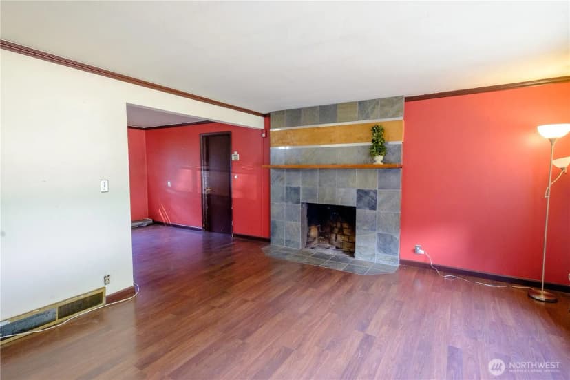 Property photo for 20241 20th Place Ne, Shoreline photo 20