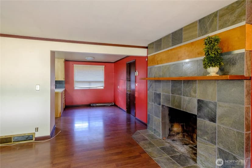 Property photo for 20241 20th Place Ne, Shoreline photo 21