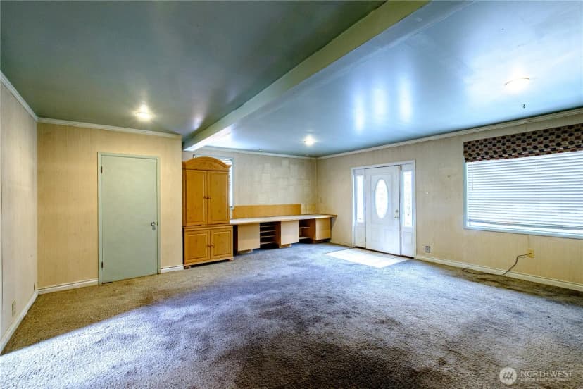 Property photo for 20241 20th Place Ne, Shoreline photo 9