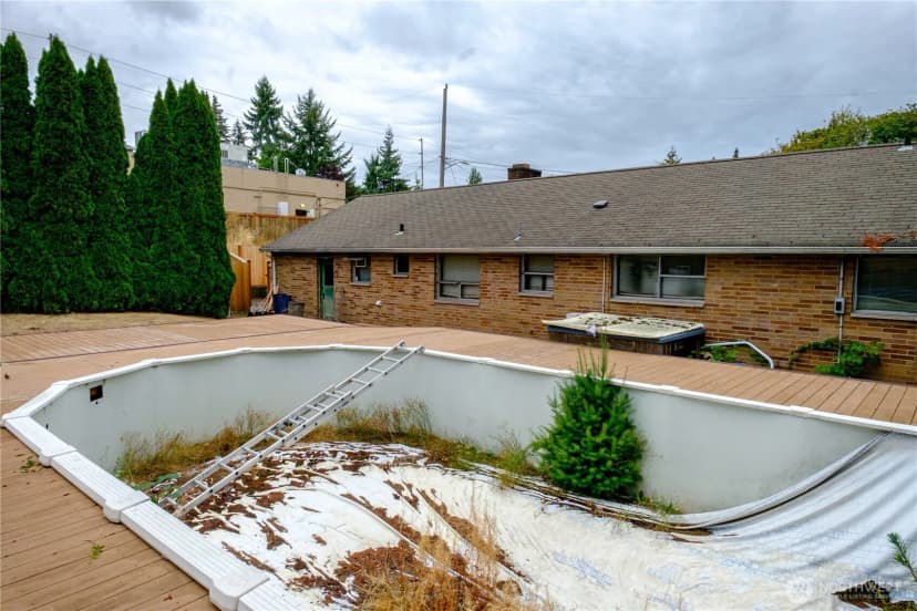 Property photo for 20241 20th Place Ne, Shoreline photo 14