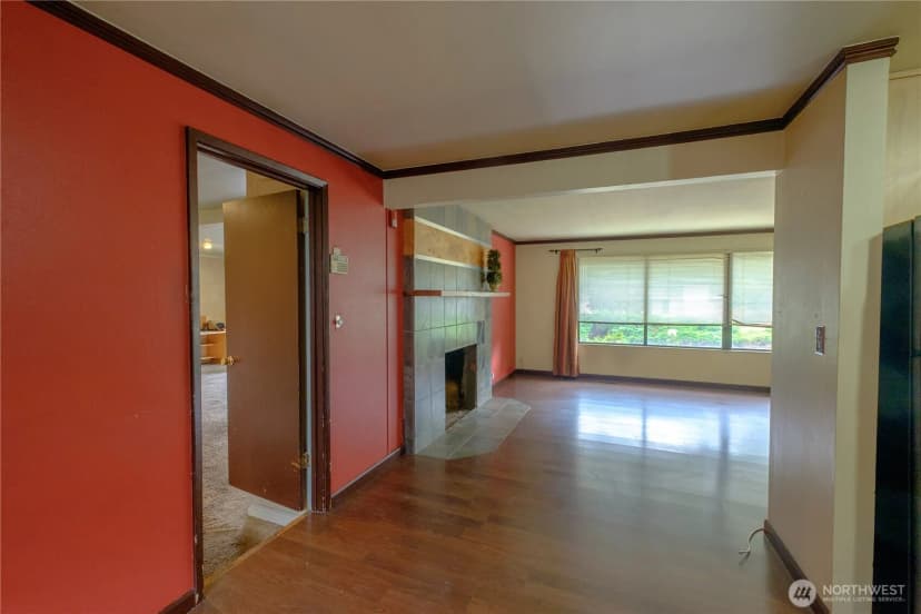 Property photo for 20241 20th Place Ne, Shoreline photo 6