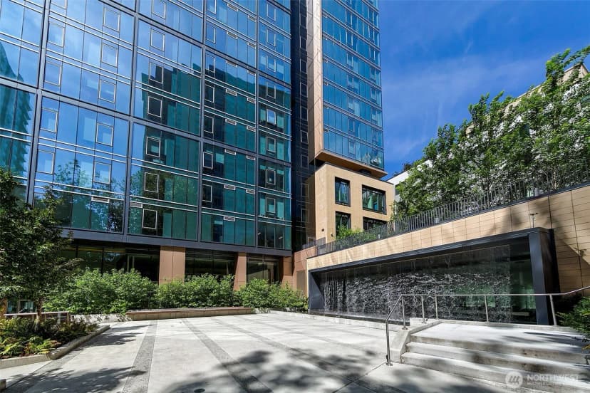 Property photo for 800 Columbia Street #1801, Seattle photo 29