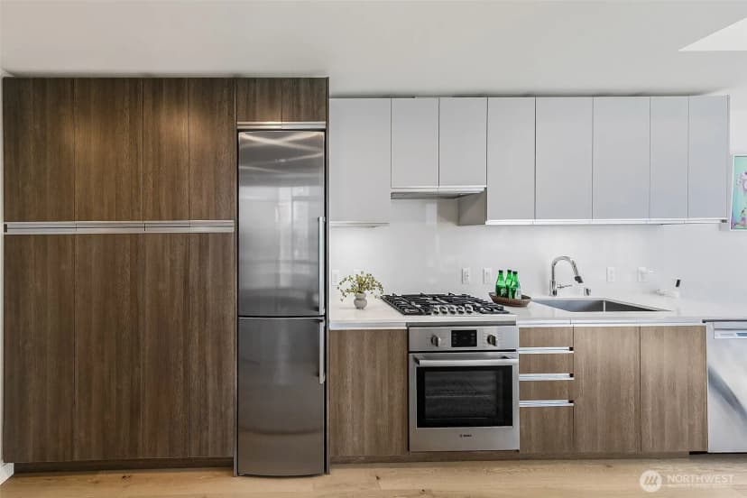 Property photo for 800 Columbia Street #1801, Seattle photo 8