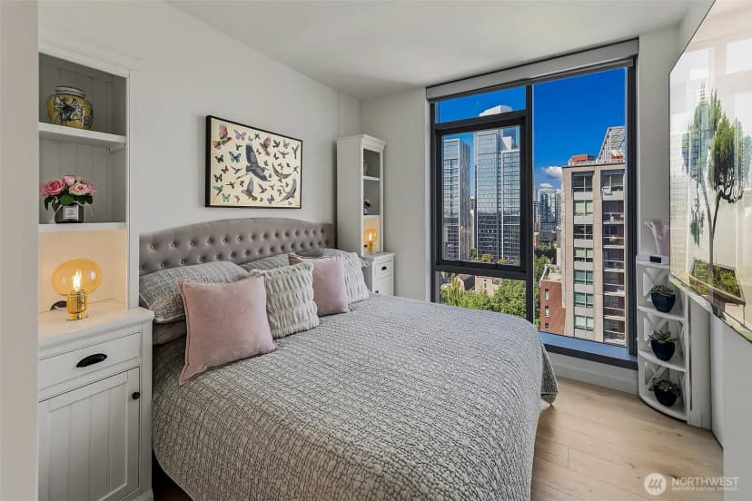Property photo for 800 Columbia Street #1801, Seattle photo 10