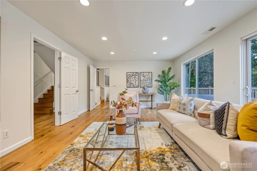 Property photo for 10827 159th Court Ne, Redmond photo 18