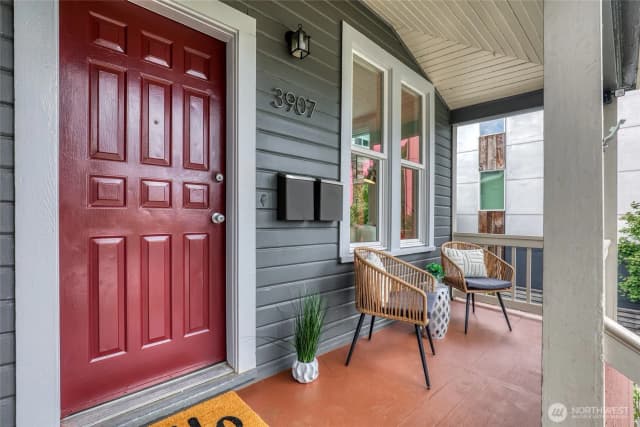 Property photo for 3907 S Edmunds Street, Seattle photo 2