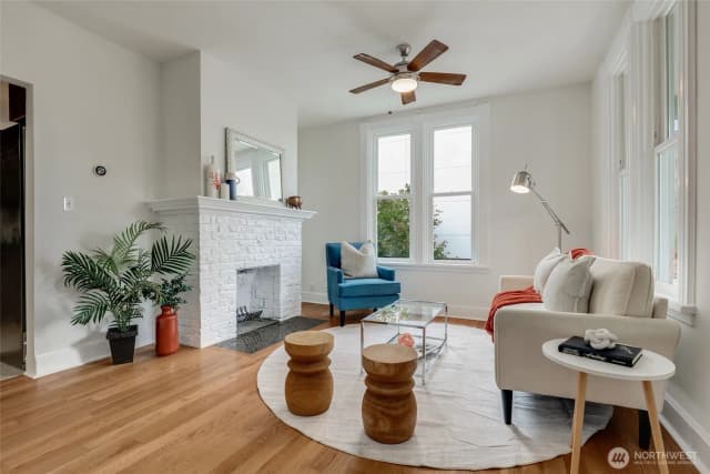 Property photo for 3907 S Edmunds Street, Seattle photo 4