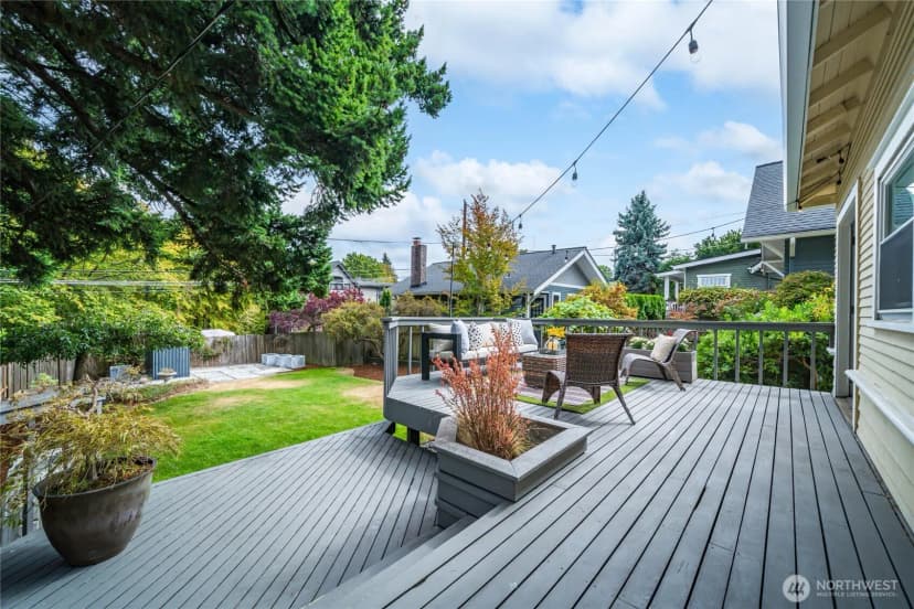 Property photo for 2428 5th Avenue W, Seattle photo 27