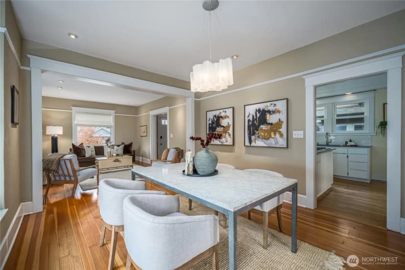 Property photo for 2428 5th Avenue W, Seattle photo 8