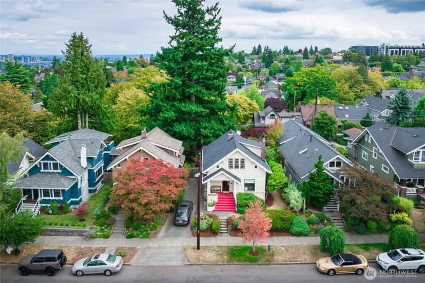 Property photo for 2428 5th Avenue W, Seattle photo 30