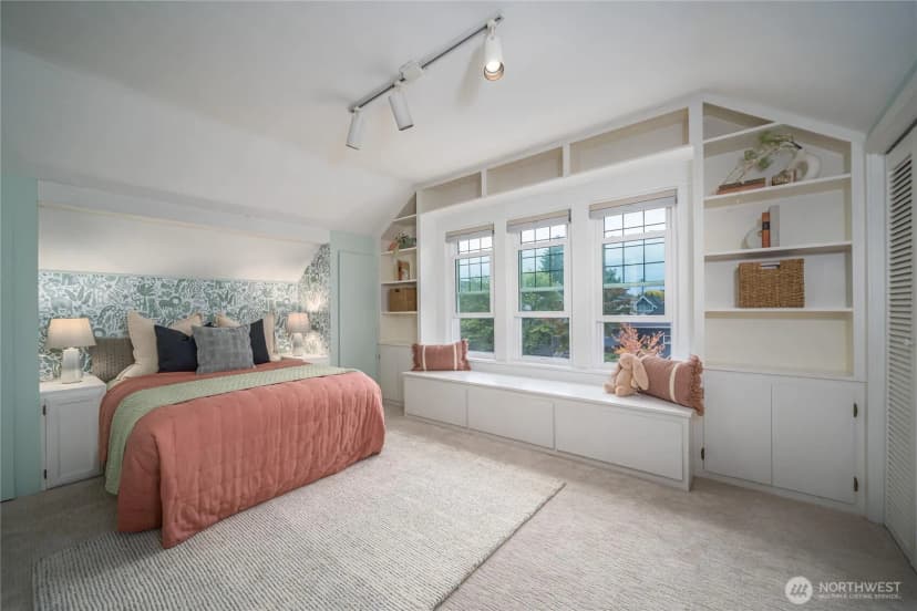 Property photo for 2428 5th Avenue W, Seattle photo 20