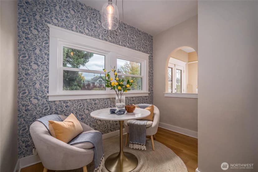 Property photo for 2428 5th Avenue W, Seattle photo 12