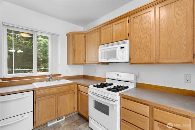 Property photo for 15306 14th Avenue W, Lynnwood photo 5