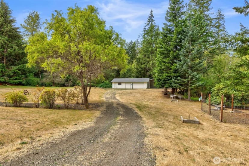 Property photo for 3320 Se Baker Road, Port Orchard photo 28