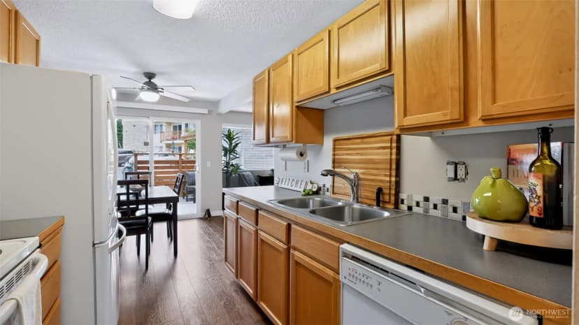 Property photo for 425 45th Street Sw #208, Everett photo 15