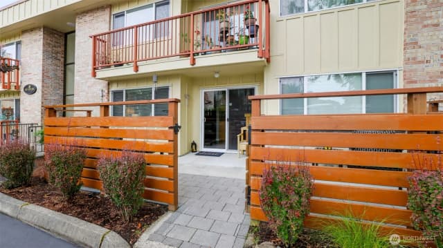 Property photo for 425 45th Street Sw #208, Everett photo 3