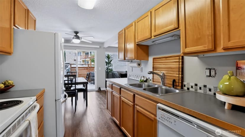 Property photo for 425 45th Street Sw #208, Everett photo 17