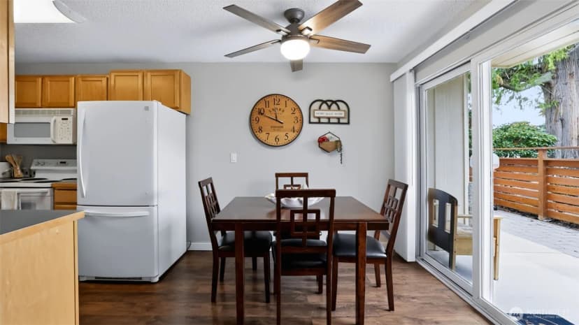 Property photo for 425 45th Street Sw #208, Everett photo 21