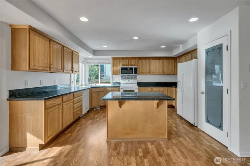 Property photo for 17816 25th Avenue E, Tacoma photo 18