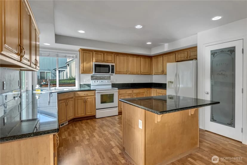 Property photo for 17816 25th Avenue E, Tacoma photo 15