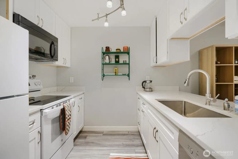 Property photo for 8515 242nd Street Sw #103, Edmonds photo 9