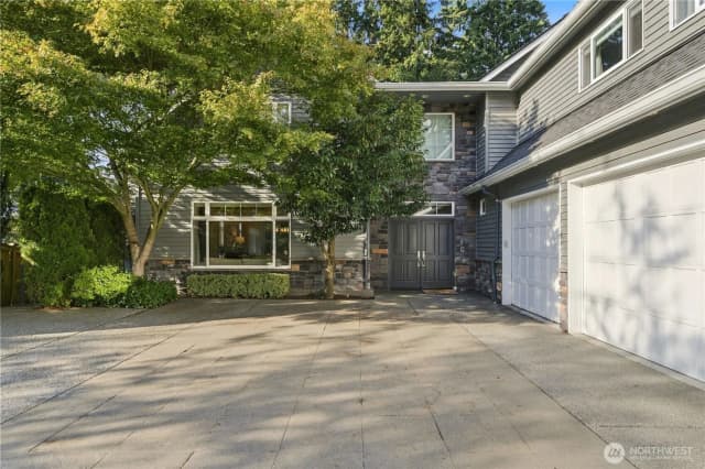 Property photo for 6550 125th Avenue Ne, Kirkland photo 2