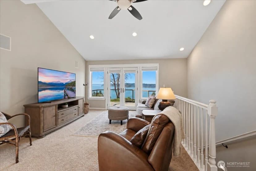 Property photo for 13002 Marine Drive, Marysville photo 21