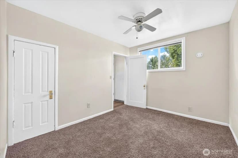 Property photo for 1201 5th St Street, Davenport photo 14