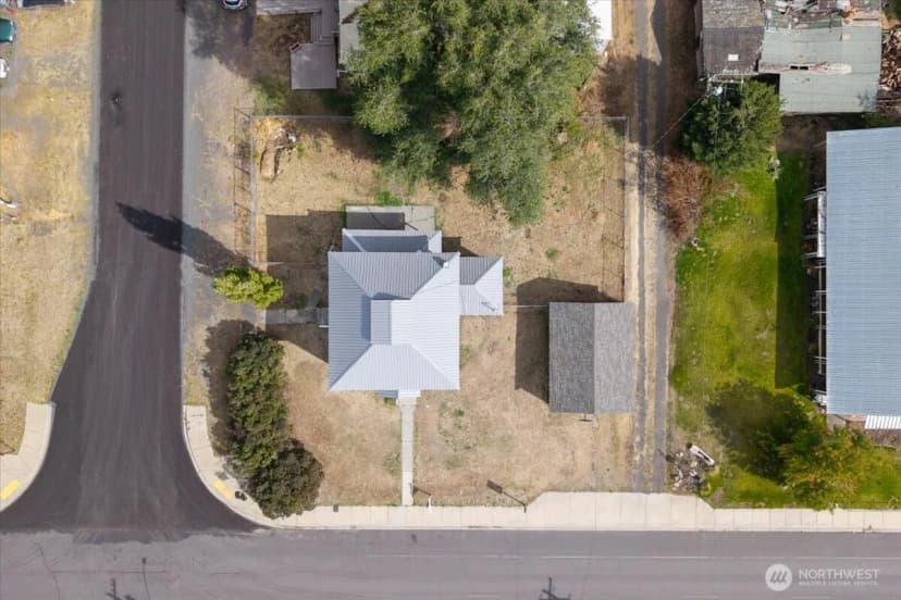 Property photo for 1201 5th St Street, Davenport photo 34