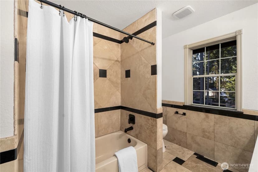 Property photo for 11215 Madera Circle Sw, Lakewood photo 25