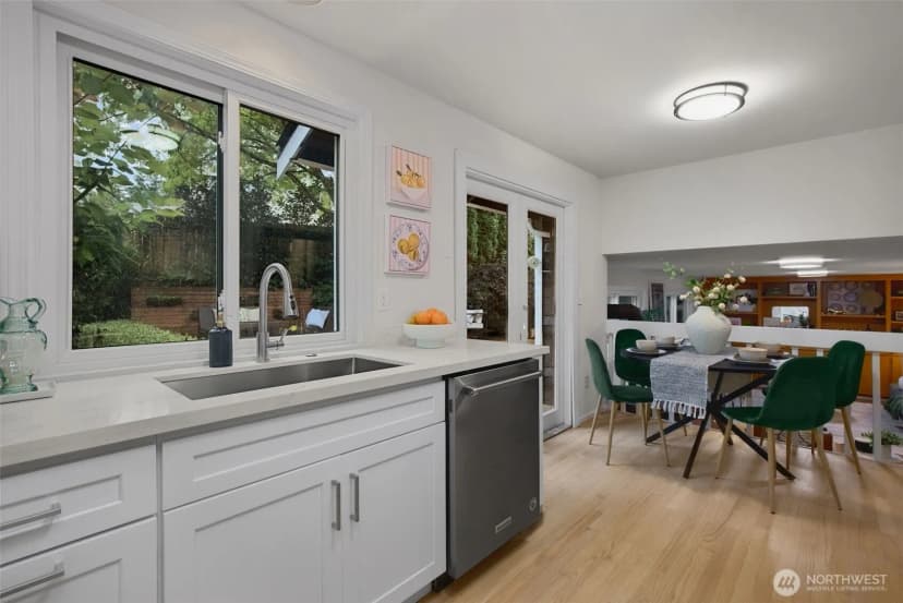Property photo for 17911 Ne 101st Court, Redmond photo 8