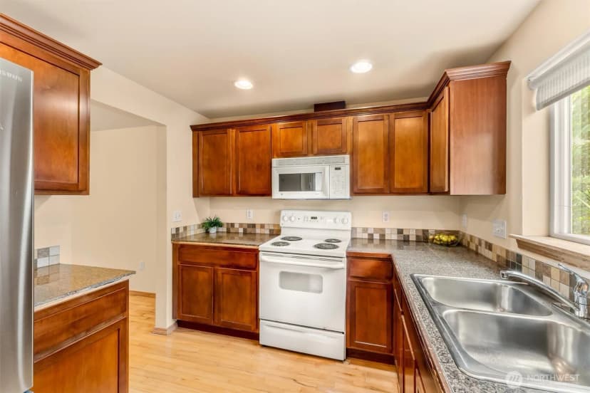 Property photo for 8810 Delridge Way Sw #a, Seattle photo 7
