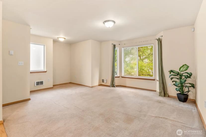 Property photo for 8810 Delridge Way Sw #a, Seattle photo 3